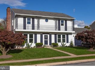 811 Carman Dr, Wyomissing, PA