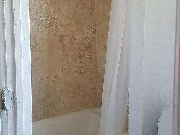 5th image of 65 Palmetto Ave APT 3