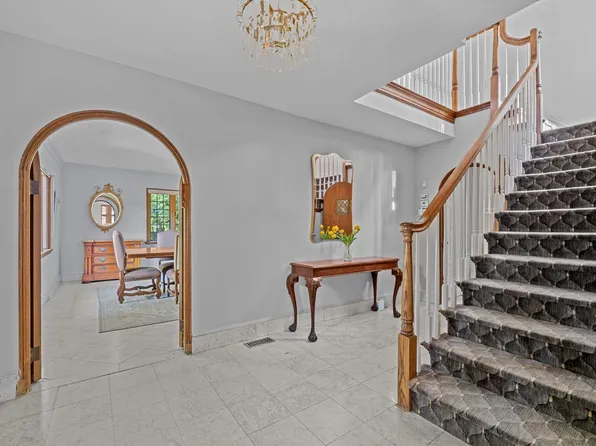 4500 Fieldston Road image 4 of 17