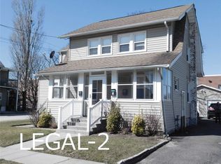 5 1st Ave, East Rockaway, NY 11518
