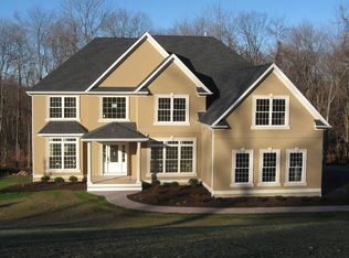 113 Spy Glass Hl, East Fishkill, NY 12533