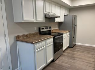 6205 NW Casper Dr, Parkville, MO 64152
