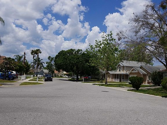 4th image of 3419 Coachlight Dr