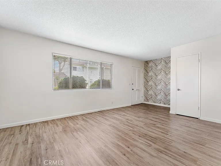 8115 Woolburn Dr — Photo 5