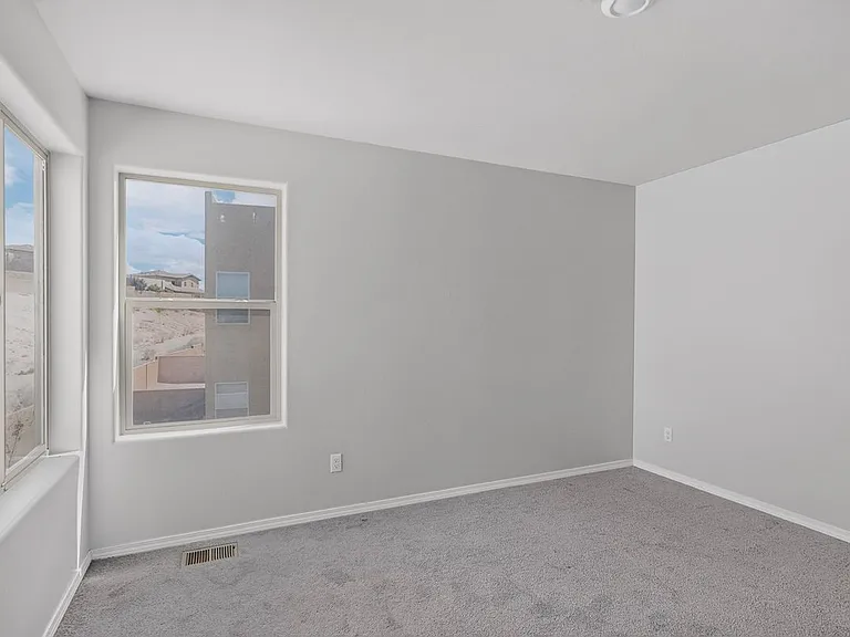 1504 Gulfstream Dr SE — Photo 18