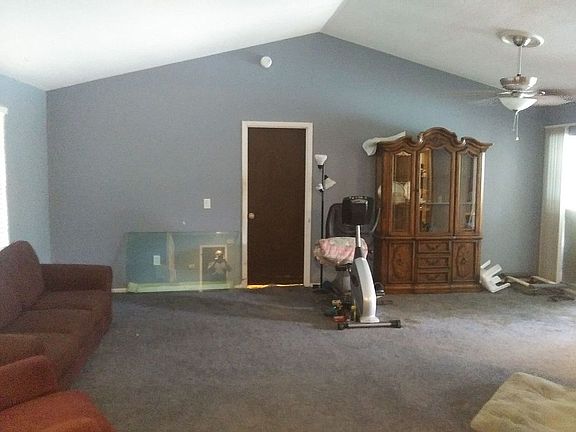 2nd image of 2650 Windsor Heights St