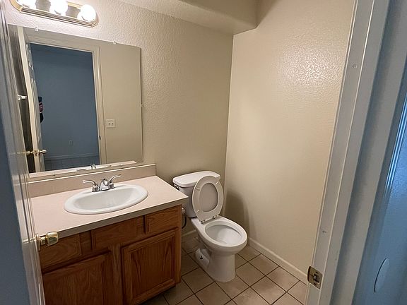 3rd image of 312 29th St APT A