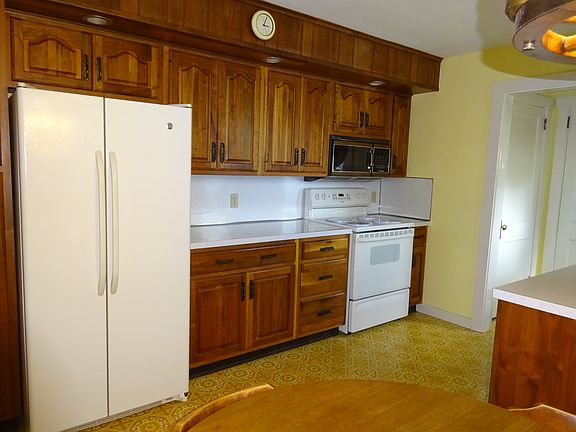 Eat in Kitchen