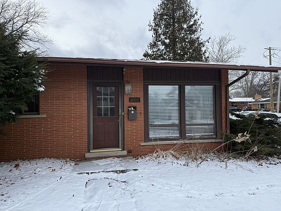 2nd image of 1800 Greenview Dr APT 1