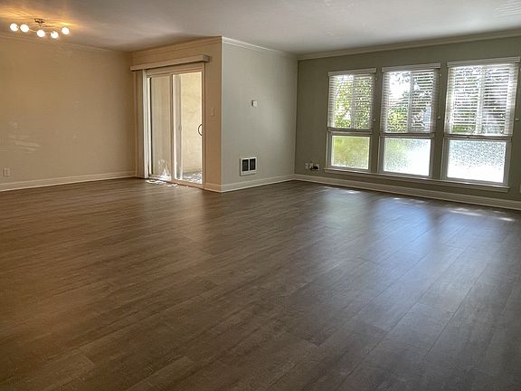 5th image of 715 Laurel Ave APT 105