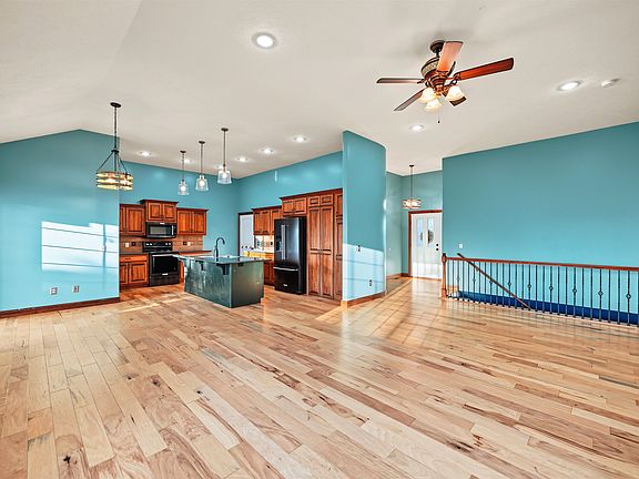 5th image of 2208 Brookefield Dr