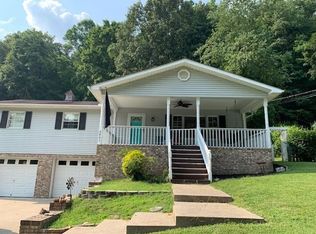 3461 Shadowlawn Dr, Ashland, KY 41101
