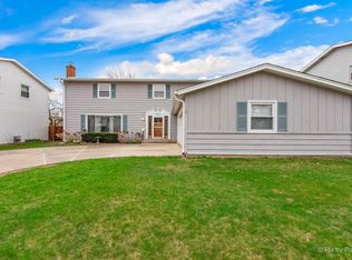 1809 W Locust Ln, Mount Prospect, IL 60056