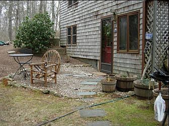 Left side, apartment entry