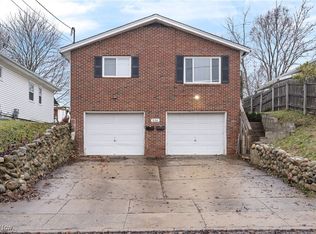 536 Hillman Rd, Akron, OH 44312