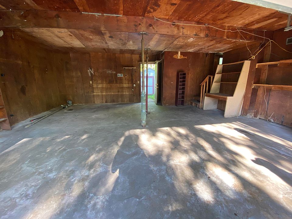 1916 Roslin Rd, Benton Harbor, MI 49022 Zillow