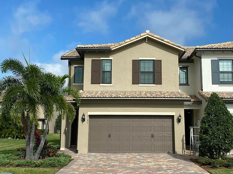 8193 Cinch Way — Photo 1