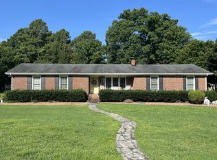 1403 Flippin Dr, Lafayette, TN 37083