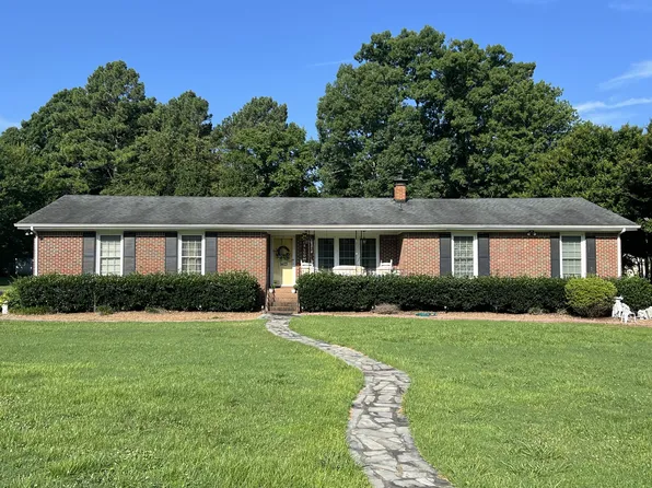 1403 Flippin Dr, Lafayette, TN 37083