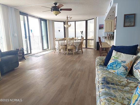 5th image of 4110 Island Drive Unit 301
