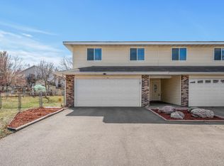 6847 Sandlewood Rd, Woodbury, MN 55125