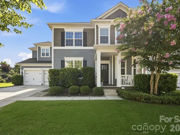 445 Hudson Pl, Davidson, NC 28036