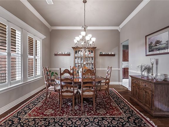 4th image of 36 Cresswell Dr