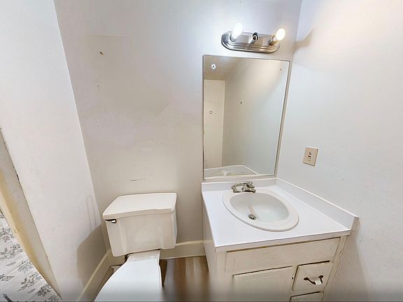 5th image of 1389 Flat Rock Rd