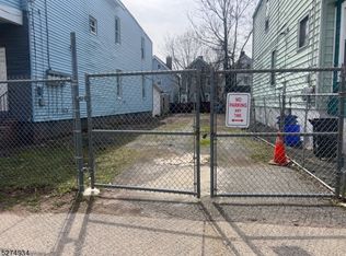 192 Taylor St, Orange, NJ 07050