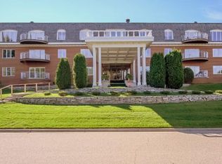 8651 Basswood Rd UNIT 105, Eden Prairie, MN 55344