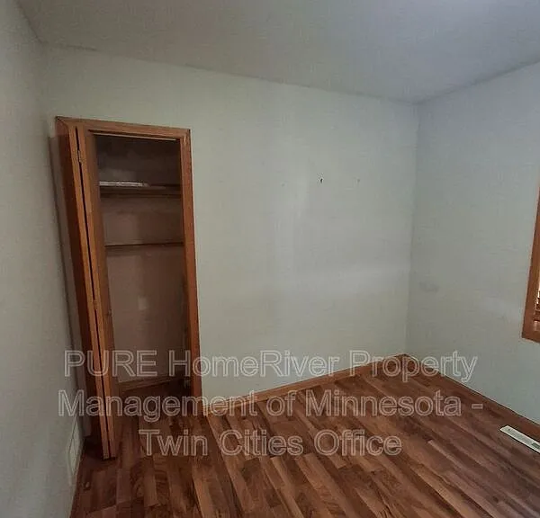 3321 37th St E — Photo 10
