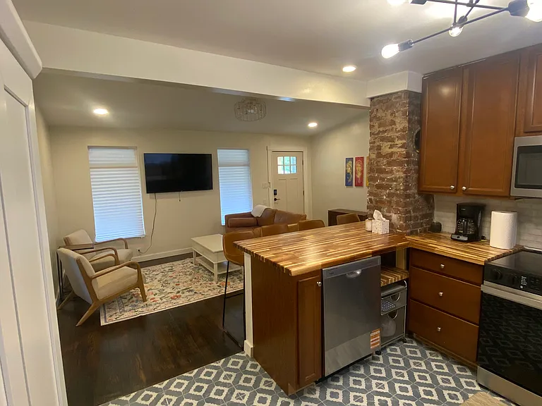 2322 Cecil Ave — Photo 16