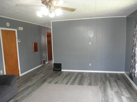 5th image of 1132 Mechanic St