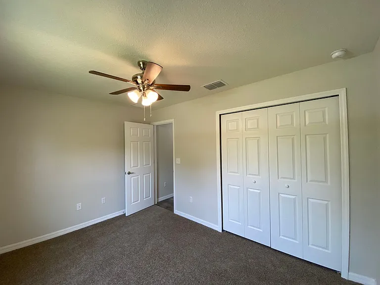202 Locust Pass Ter — Photo 22