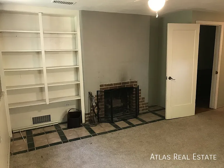 2233 S Saint Paul St — Photo 6