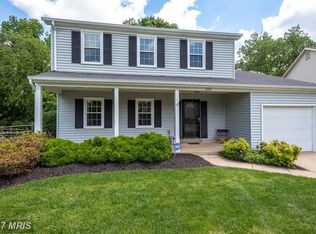 5707 Harrison House Ct, Centreville, VA 20120