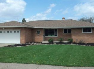215 E Decker Dr, Seven Hills, OH