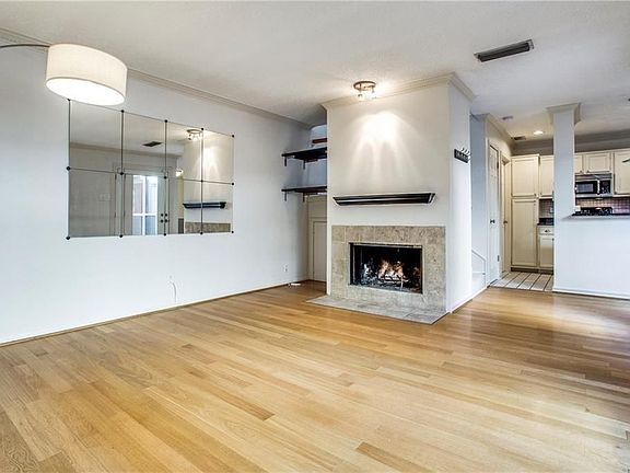 4th image of 3919 Buena Vista St Unit D