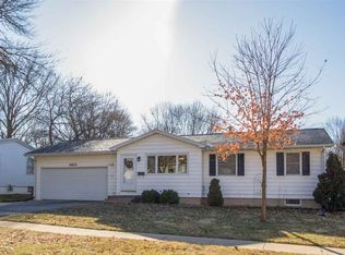 1411 Tracy Ln, Iowa City, IA 52240