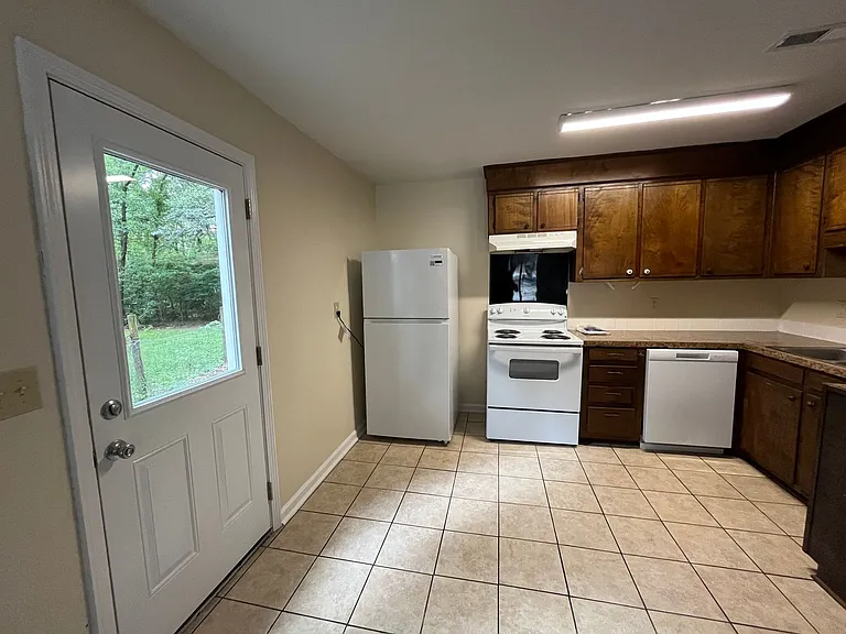 805B Sandpiper Dr — Photo 4