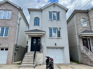 738 Hamilton St #1, Harrison, NJ 07029