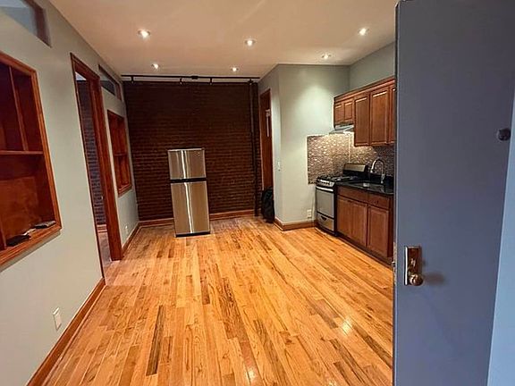 2nd image of 397 Smith St #2B