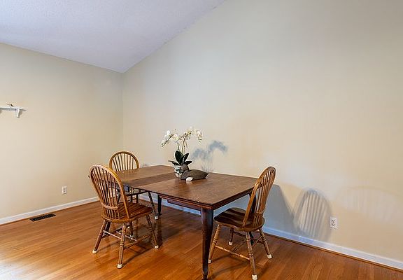 5th image of 1225 Tanglewood Dr
