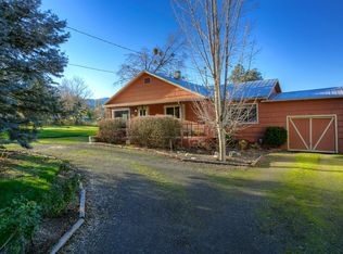 647 Crowson Rd, Ashland, OR 97520