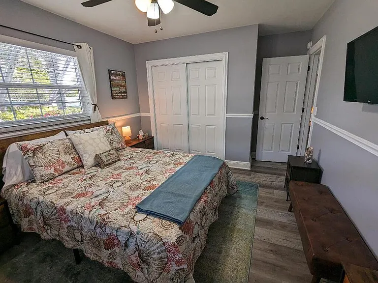 Queen Bedroom