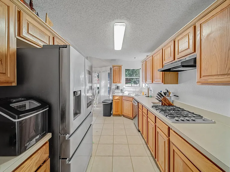 7644 Brittany Pl — Photo 9