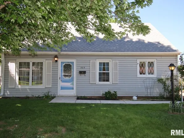 305 Manor St, Pekin, IL 61554