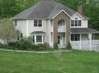 64 Royal Coach Ln, Southbury, CT 06488
