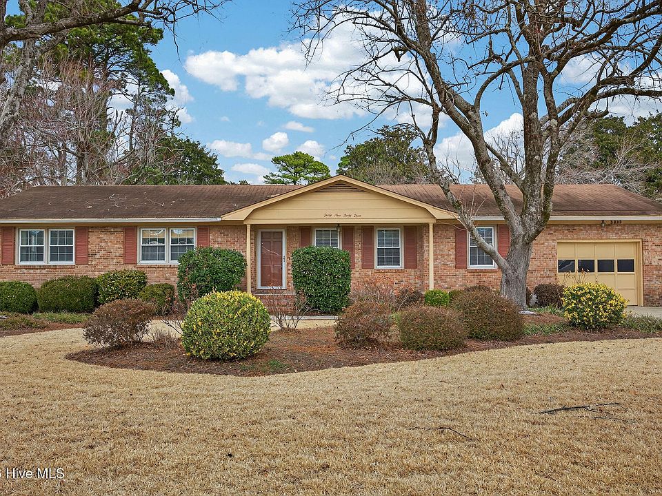 1st image of 3933 Sweetbriar Road