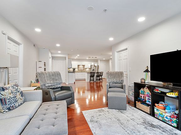 5th image of 8000 Kilpatrick Ave Unit 2E